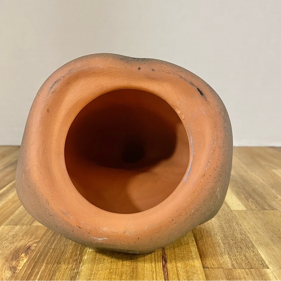 Vintage Eduardo Vega Red Clay Native American Woman Southwestern Ceramic 6” - Picture 10 of 14